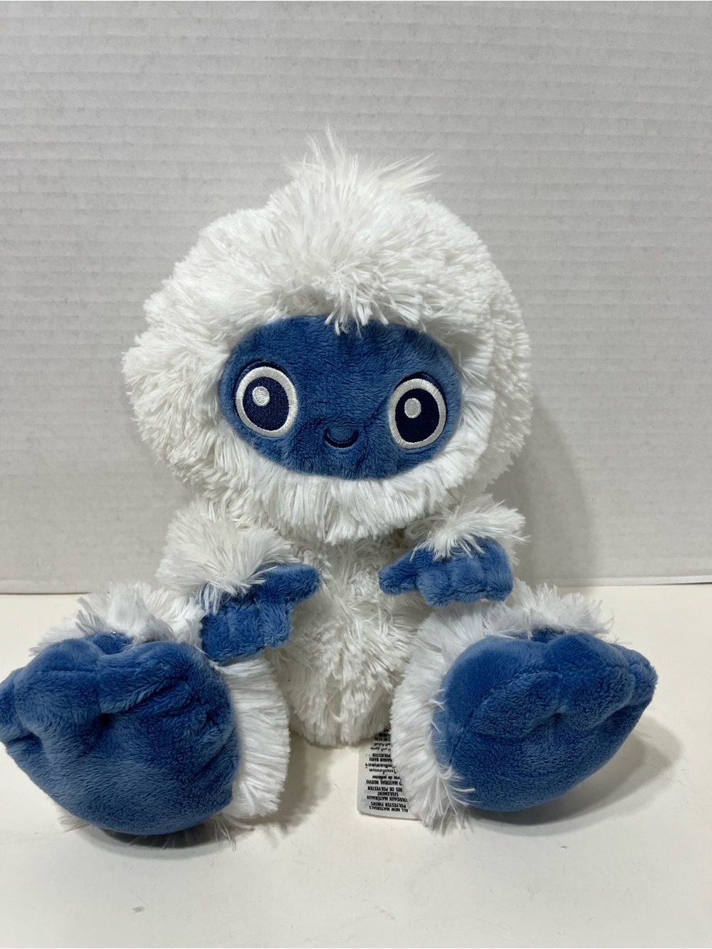 Walt Disney Parks Yeti Expedition Everest Animal Kingdom 11" big feet Plush rare
